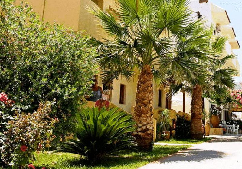 Lia Sofia Apartments Stalida エクステリア 写真