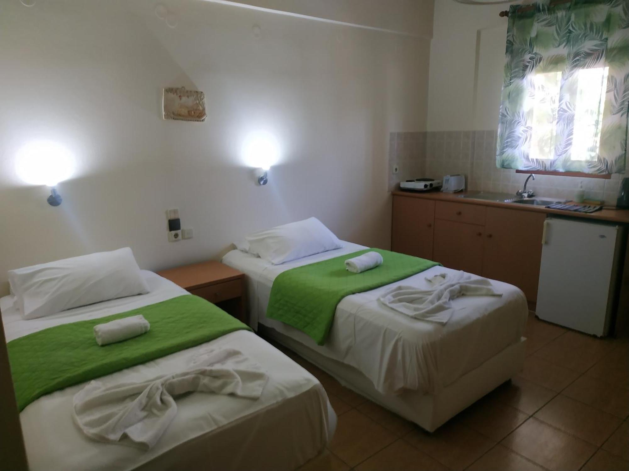 Lia Sofia Apartments Stalida エクステリア 写真