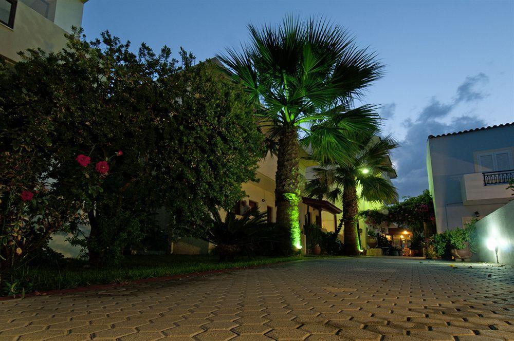 Lia Sofia Apartments Stalida エクステリア 写真