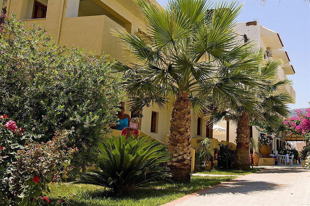 Lia Sofia Apartments Stalida エクステリア 写真
